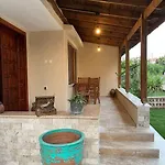 Villa Pinar - Near The Airport And