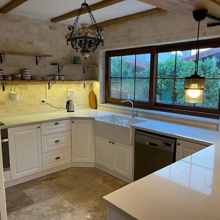 Villa Pinar - Near The Airport And