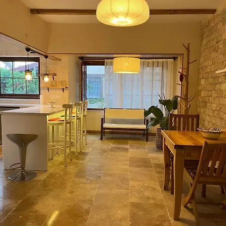 Villa Pinar - Near The Airport And